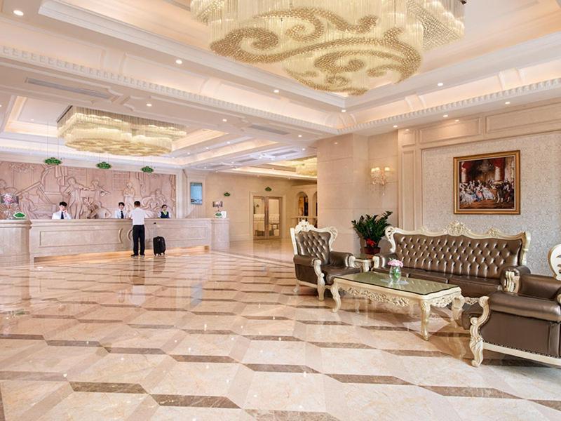 Vienna Hotel Zhongshan Xiaolan Exterior foto